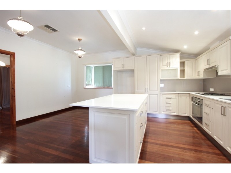 7 Indle St, Willagee WA 6156