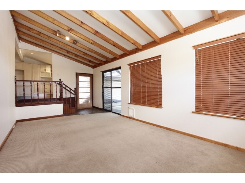 7 Indle St, Willagee WA 6156