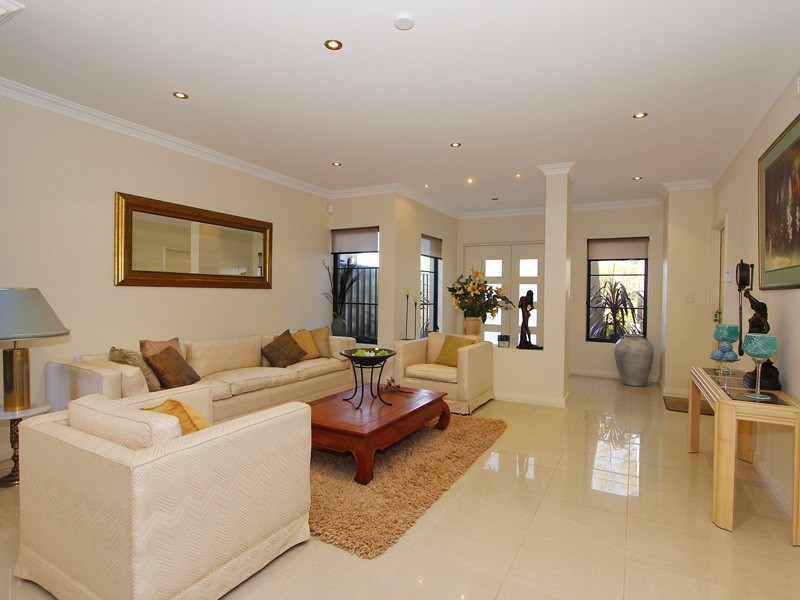 201a Riseley St, Booragoon WA 6154