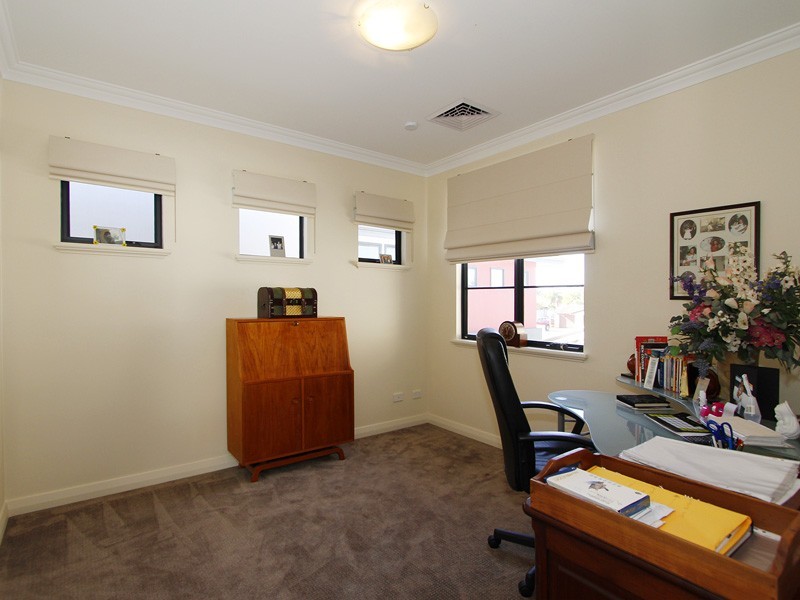 201a Riseley St, Booragoon WA 6154