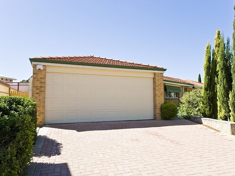 15 Portsea Gardens, Jandakot WA 6164