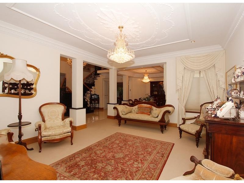 13 Ormond Rd, Attadale WA 6156