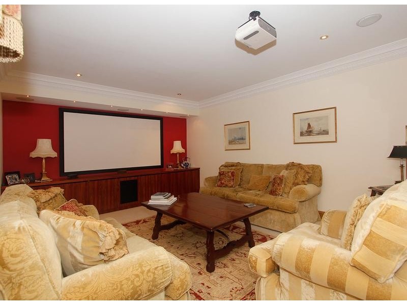 13 Ormond Rd, Attadale WA 6156