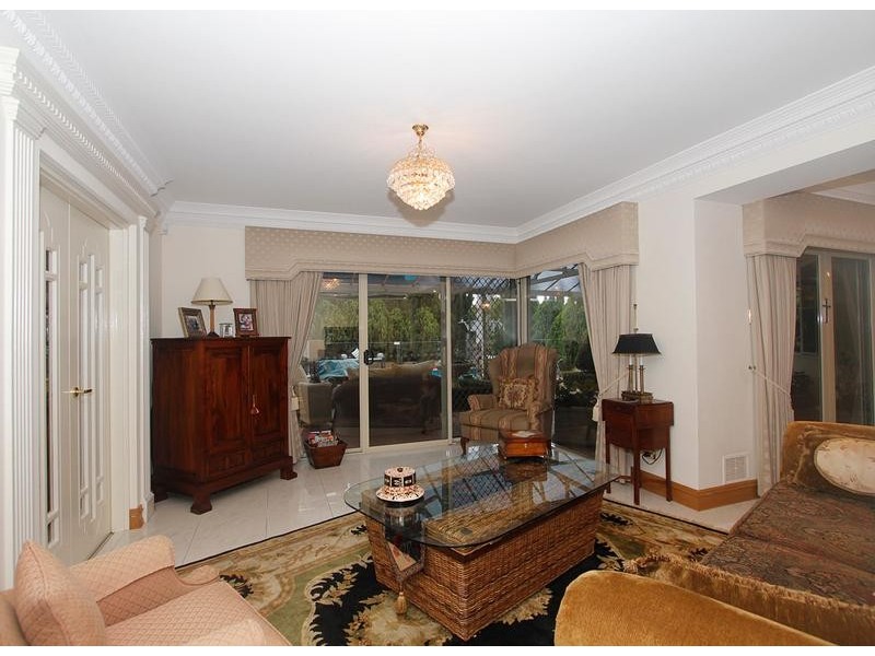 13 Ormond Rd, Attadale WA 6156