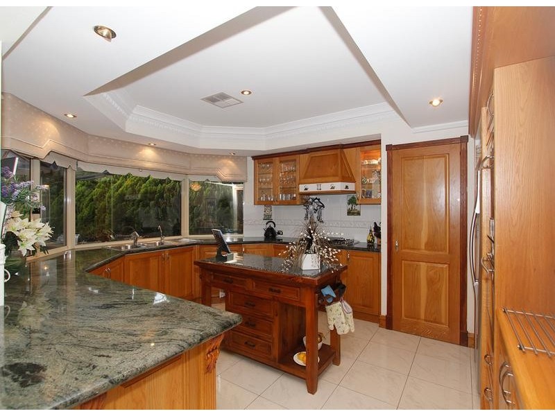 13 Ormond Rd, Attadale WA 6156