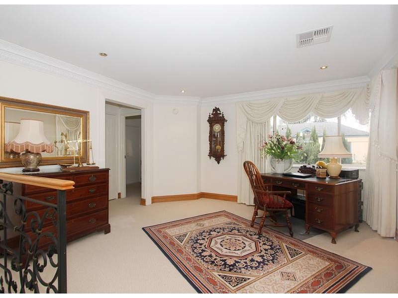 13 Ormond Rd, Attadale WA 6156