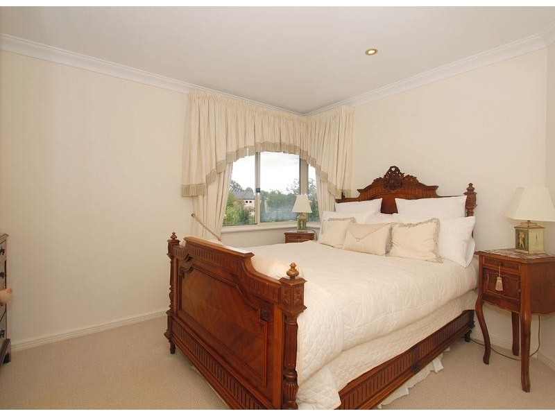 13 Ormond Rd, Attadale WA 6156