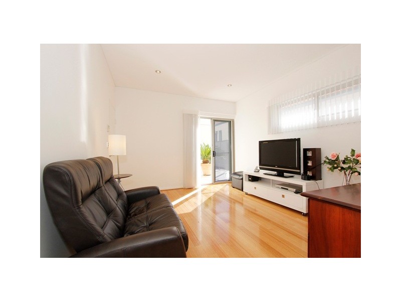 1/13 Tweeddale Rd, Applecross WA 6153