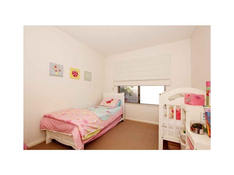 1/13 Tweeddale Rd, Applecross WA 6153