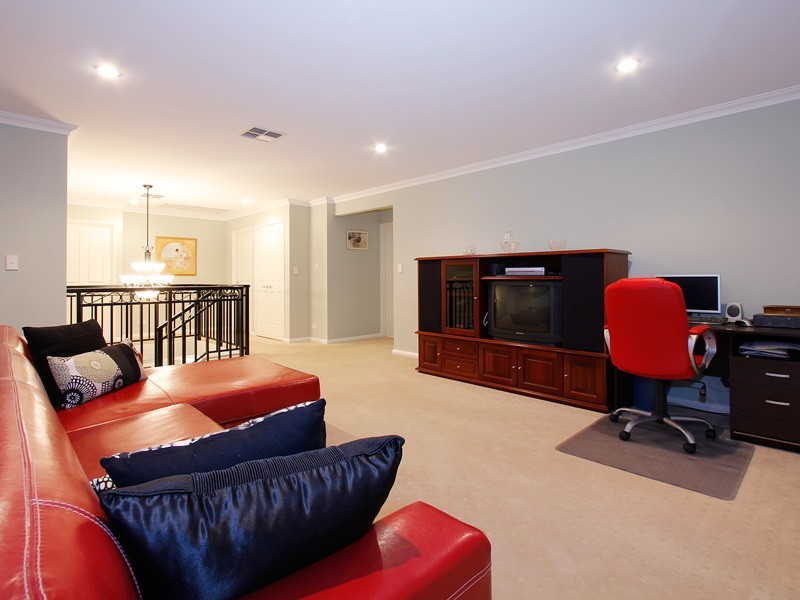 5a Henley Rd, Mount Pleasant WA 6153