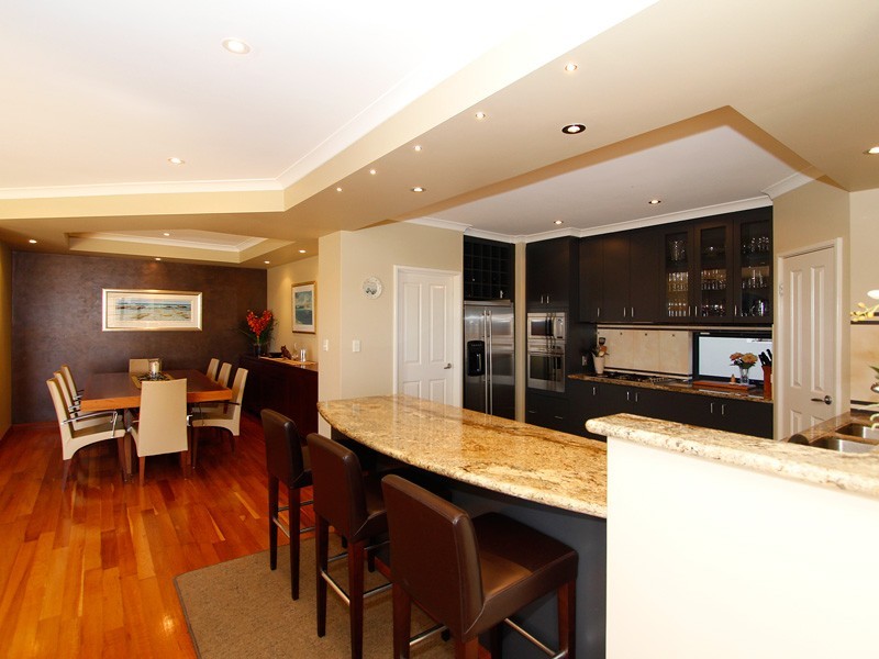7 Barnard St, Alfred Cove WA 6154