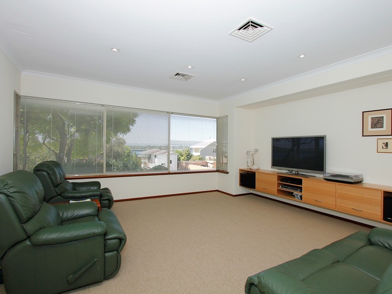 78 Bateman Rd, Mount Pleasant WA 6153