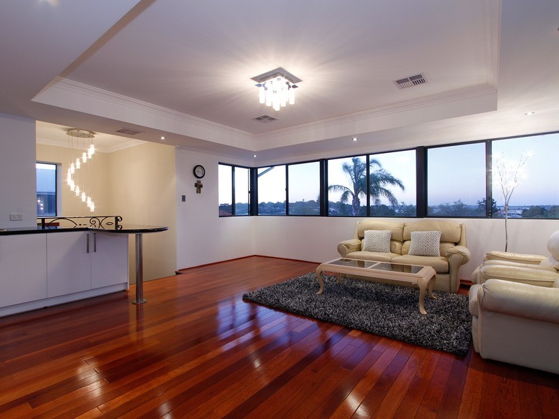 81 Point Walter Rd, Bicton WA 6157
