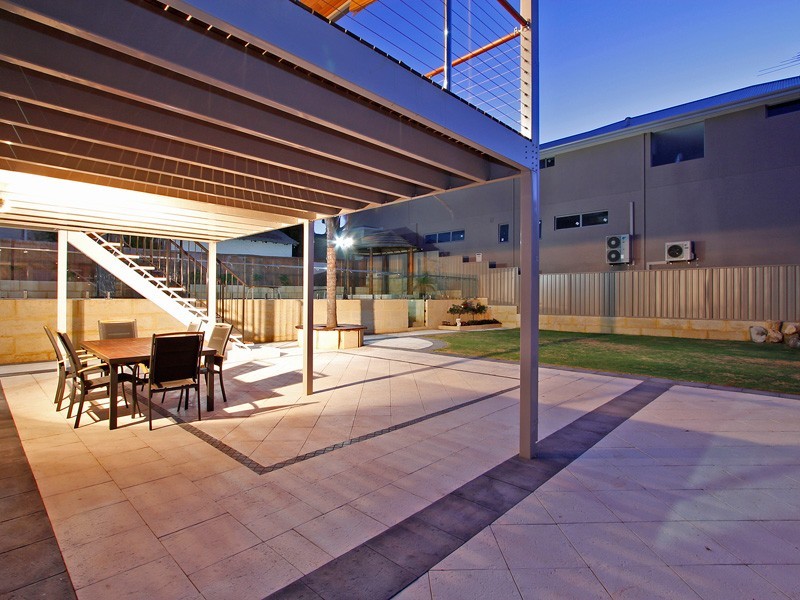 81 Point Walter Rd, Bicton WA 6157