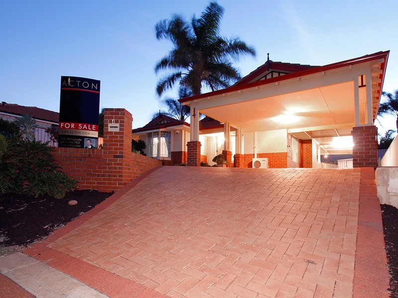 4 Areca Close, Munster WA 6166