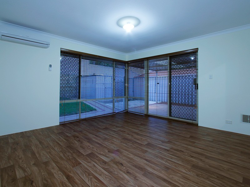 4 Areca Close, Munster WA 6166