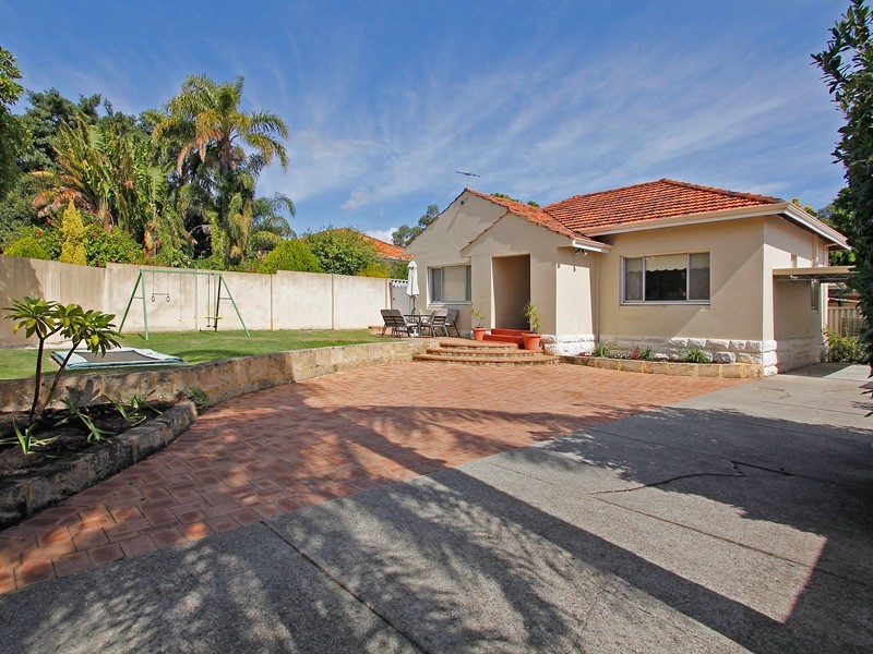 69 Reynolds Rd, Mount Pleasant WA 6153