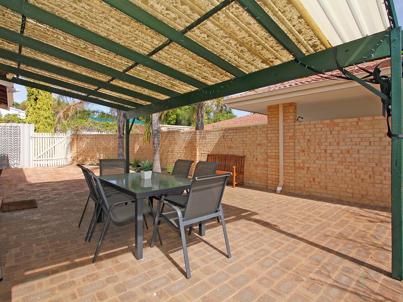 69 Reynolds Rd, Mount Pleasant WA 6153