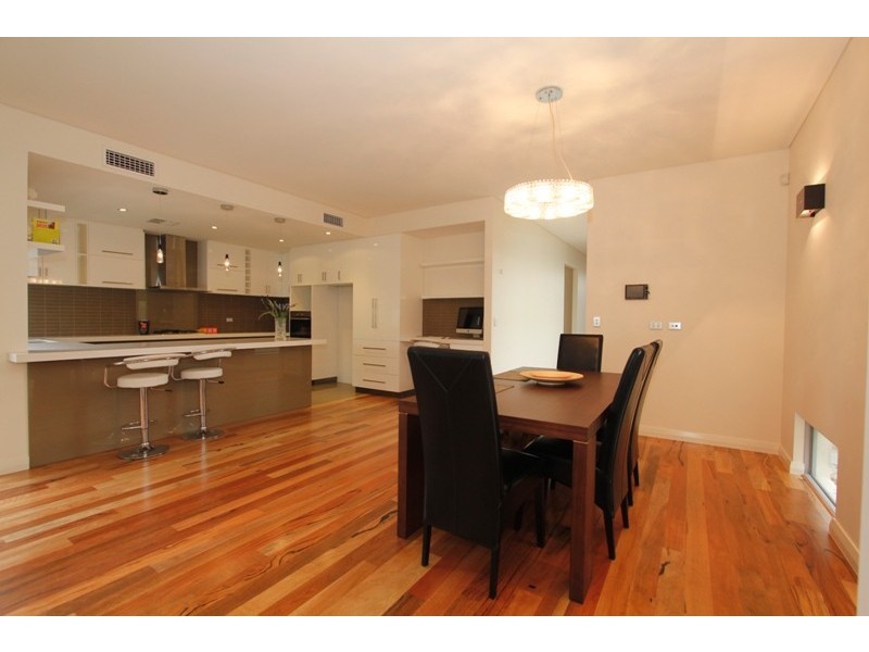 11d Sleat Rd, Mount Pleasant WA 6153