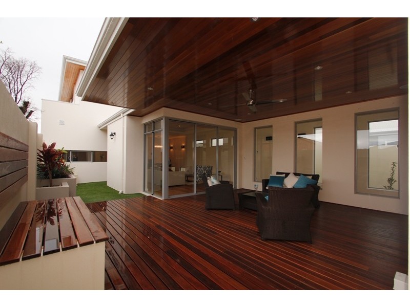 11d Sleat Rd, Mount Pleasant WA 6153