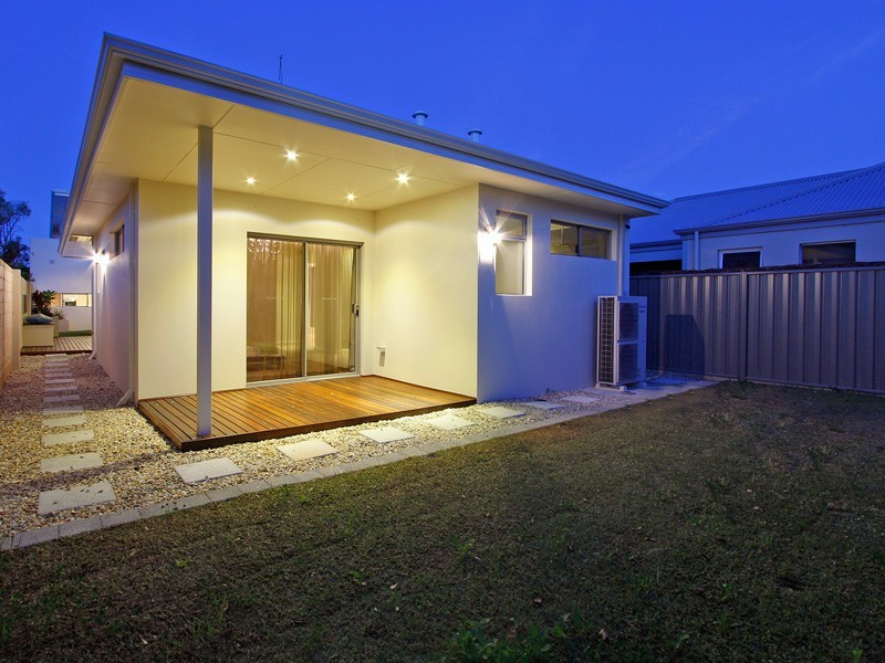 11d Sleat Rd, Mount Pleasant WA 6153