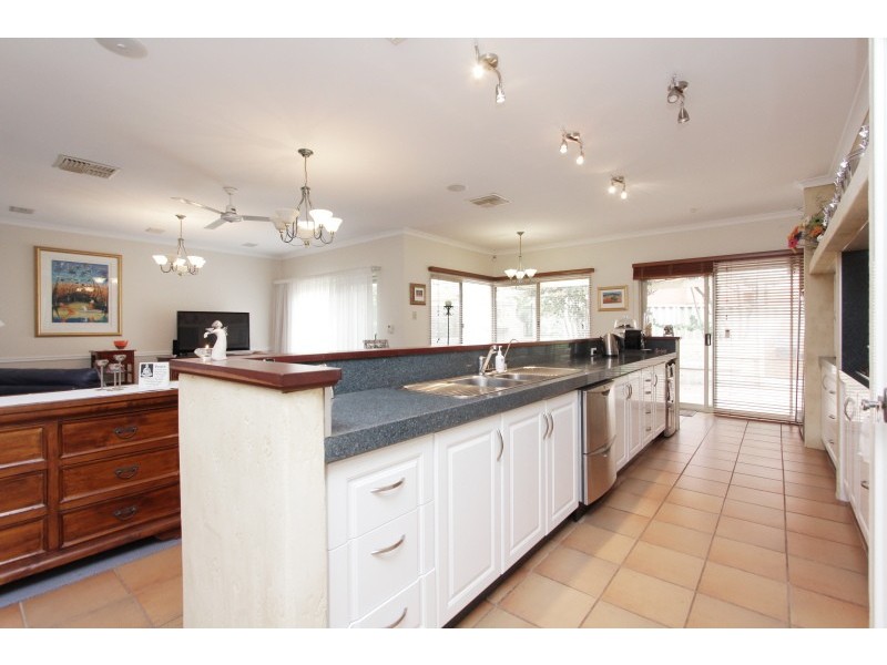 48 Bateman Rd, Mount Pleasant WA 6153