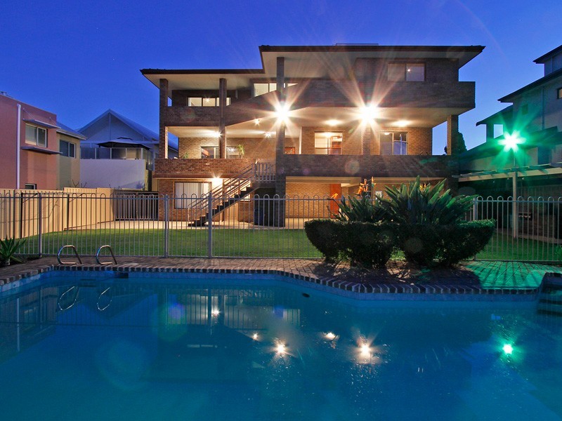 335 Preston Point Rd, Attadale WA 6156