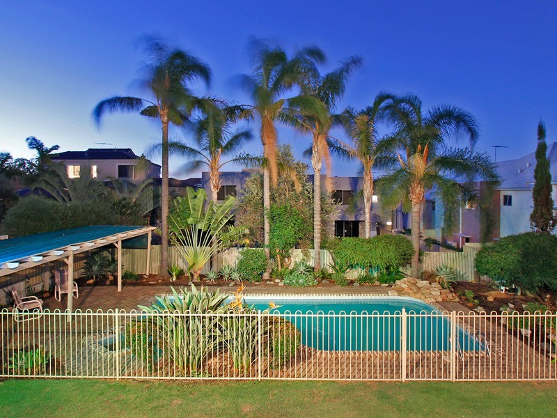 335 Preston Point Rd, Attadale WA 6156