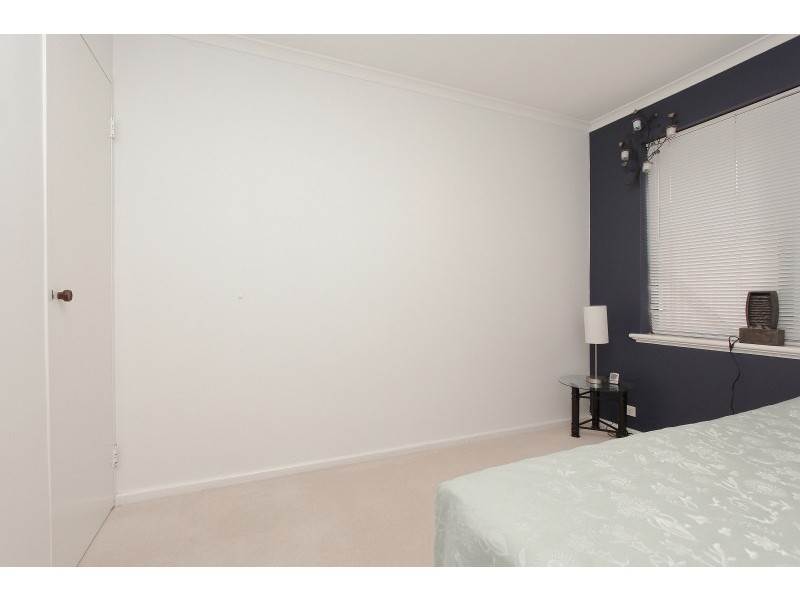 2/2 Lakeside Tce, Mount Pleasant WA 6153