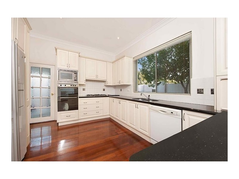 28 Simpson St, Applecross WA 6153