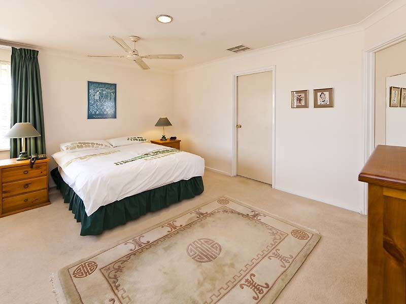 7 Jackson Ave, Winthrop WA 6150