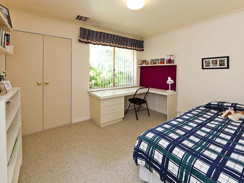 7 Jackson Ave, Winthrop WA 6150