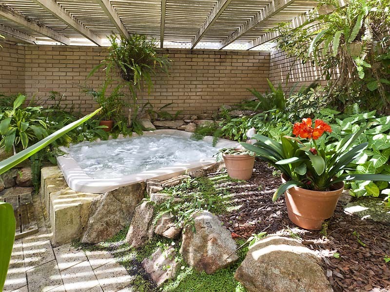 7 Jackson Ave, Winthrop WA 6150