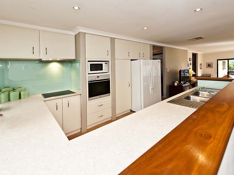 4 Millcroft Elbow, Jandakot WA 6164