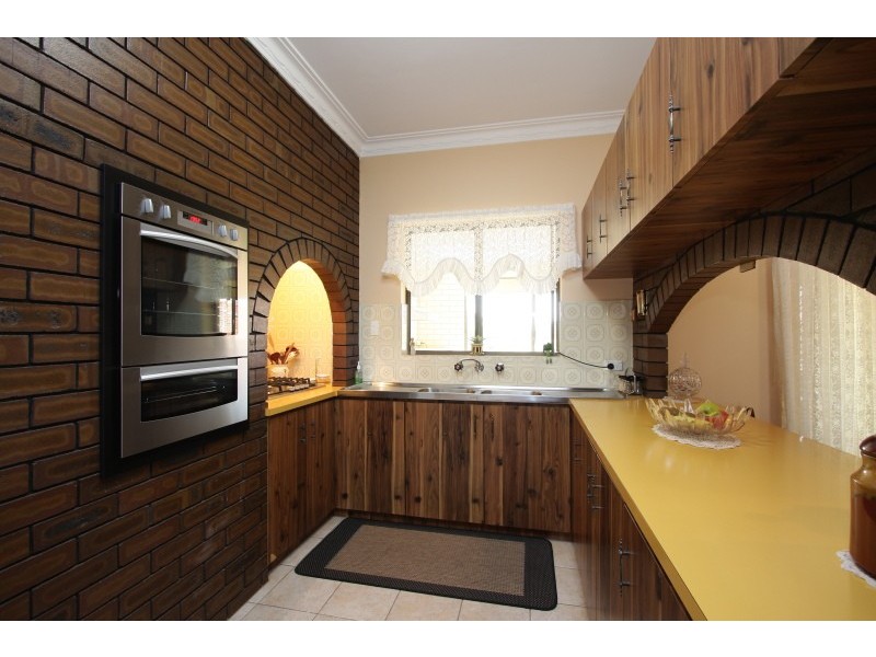 31 Ivermey Road, Hamilton Hill WA 6163