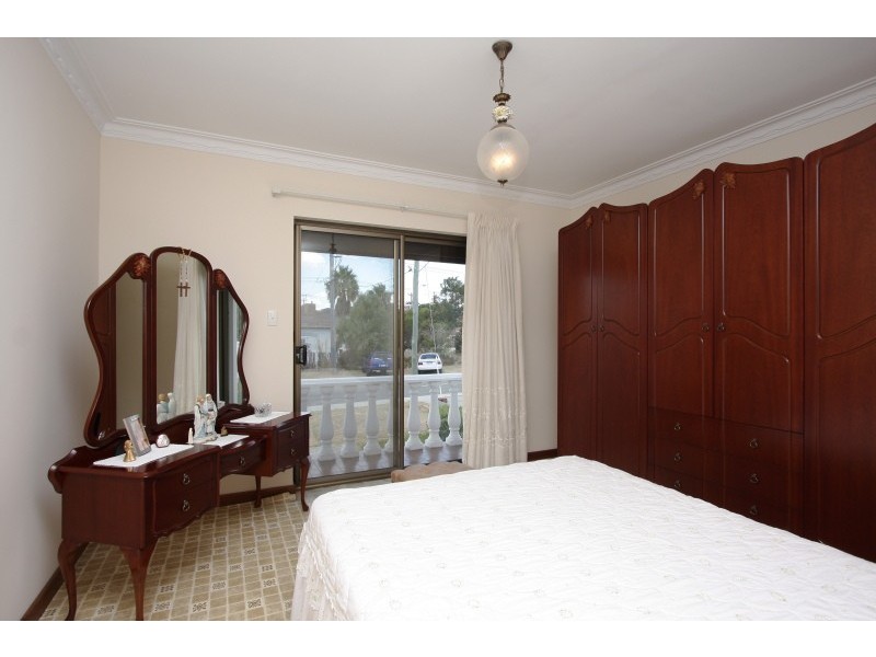 31 Ivermey Road, Hamilton Hill WA 6163