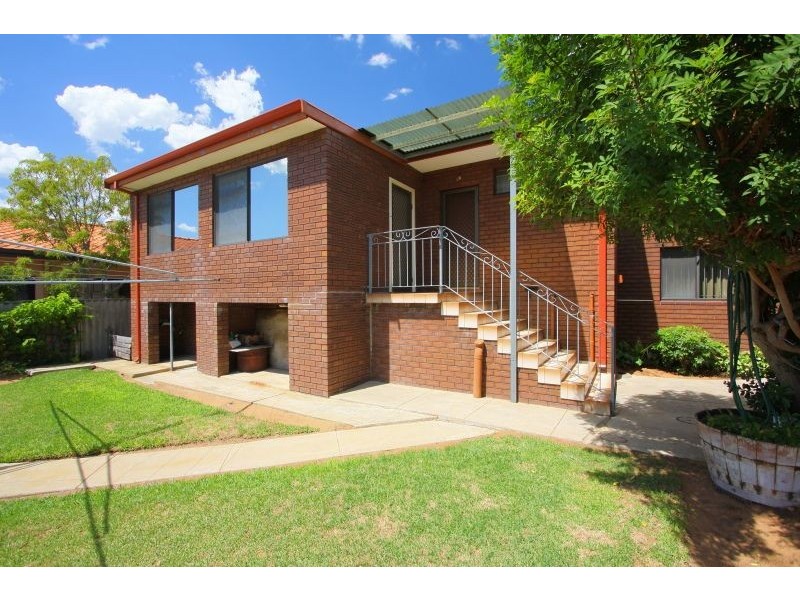 31 Ivermey Road, Hamilton Hill WA 6163