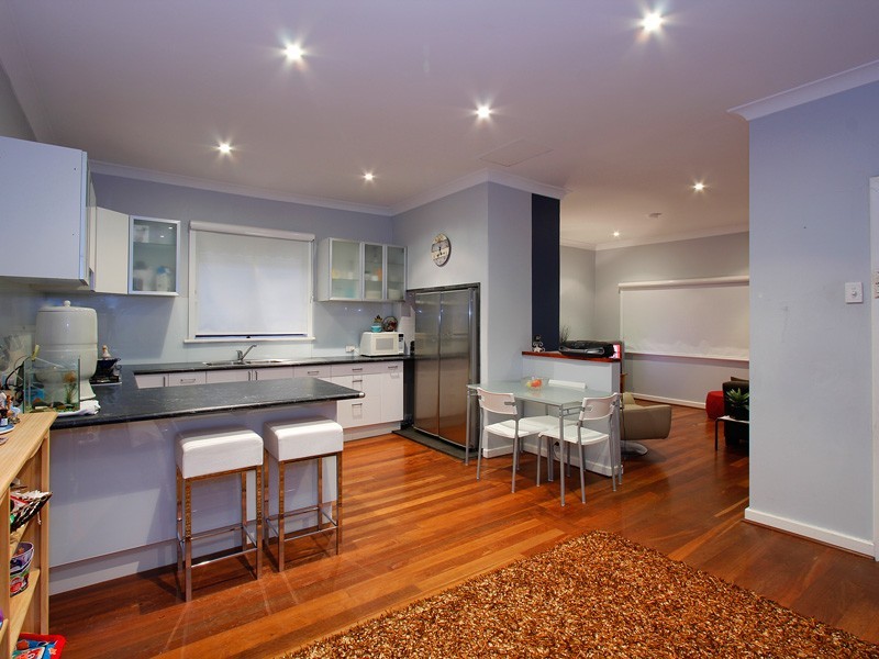 127 South St, Beaconsfield WA 6162