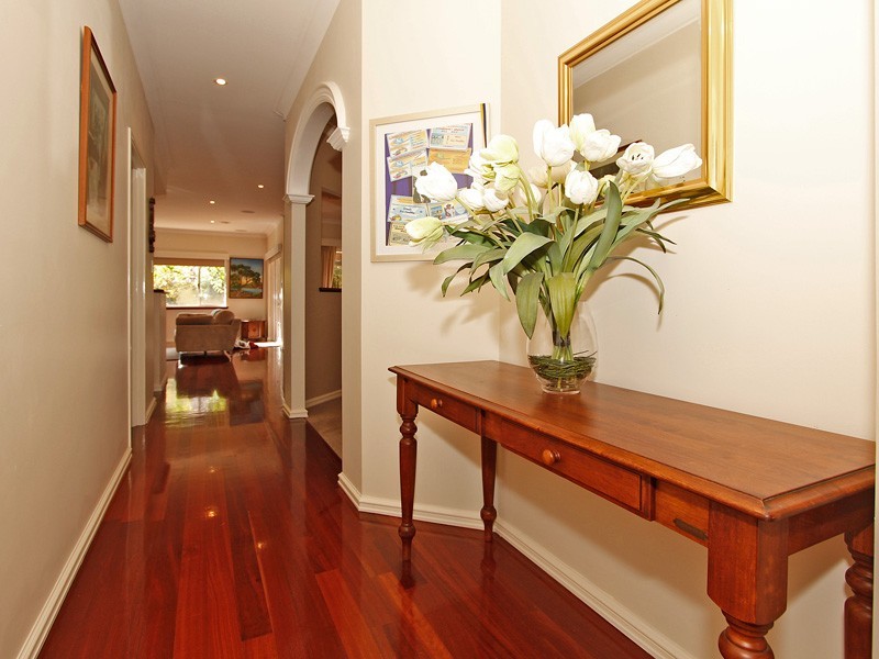 13 McNess Glade, Salter Point WA 6152