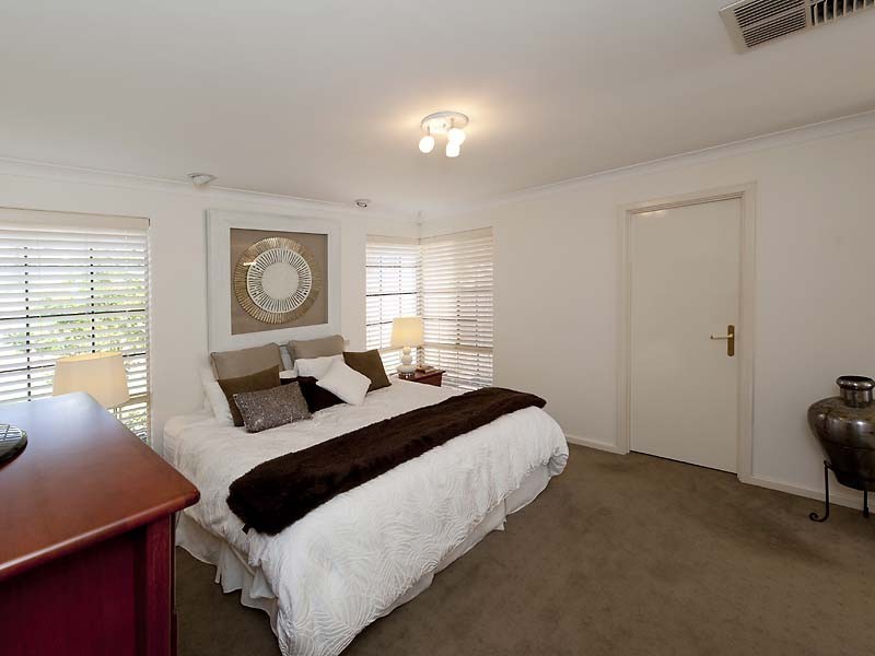 23 Richardson Arc, Winthrop WA 6150