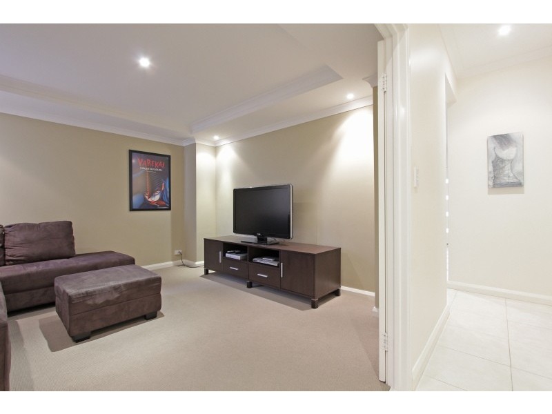 11a Barclay Rd, Kardinya WA 6163