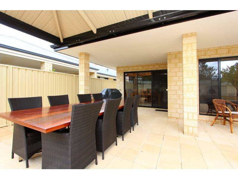 11a Barclay Rd, Kardinya WA 6163