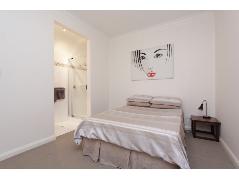 11a Barclay Rd, Kardinya WA 6163