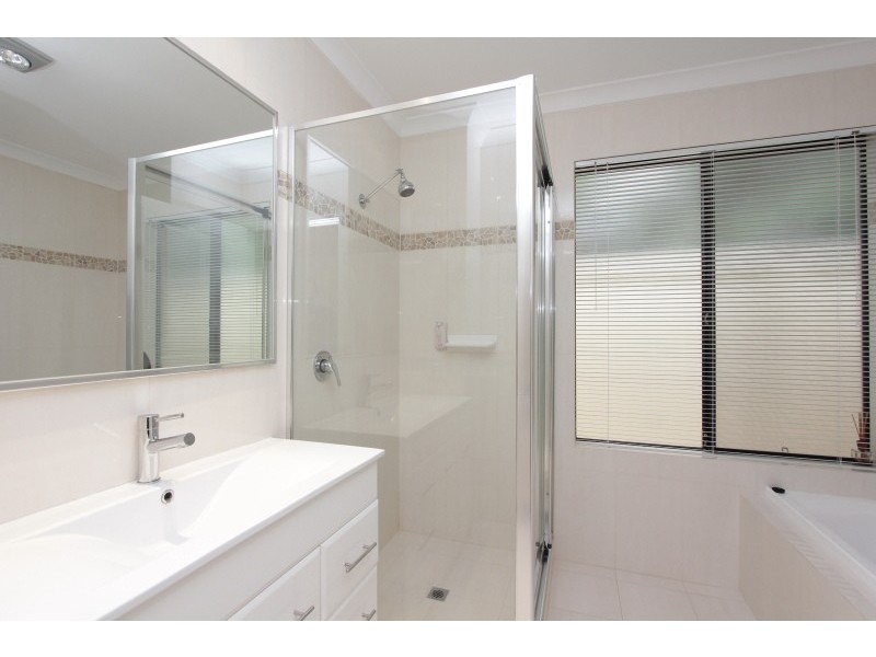 11a Barclay Rd, Kardinya WA 6163