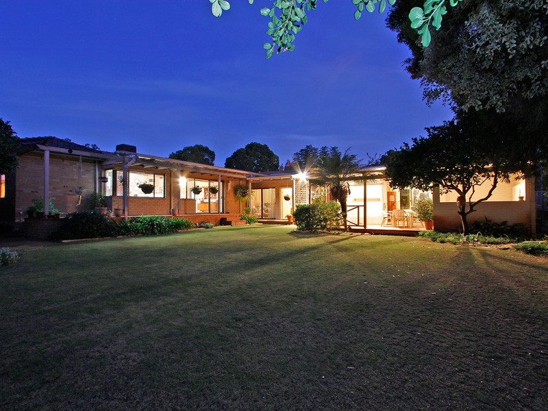 104 The Promenade, Mount Pleasant WA 6153