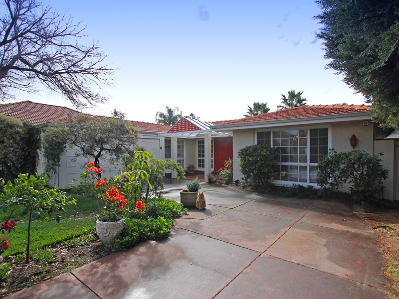 115 Stoneham Rd, Attadale WA 6156