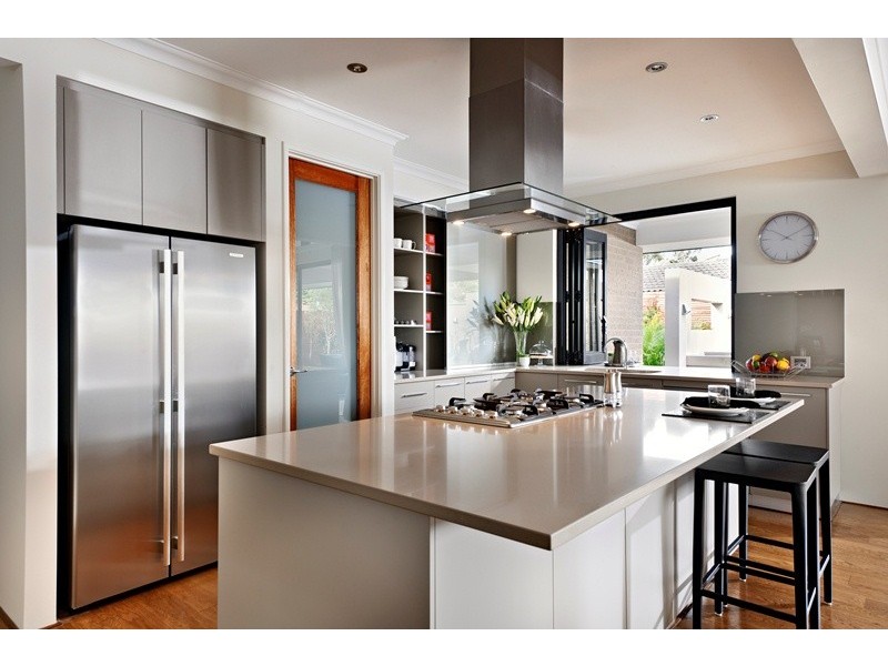 537 Marmion St, Booragoon WA 6154