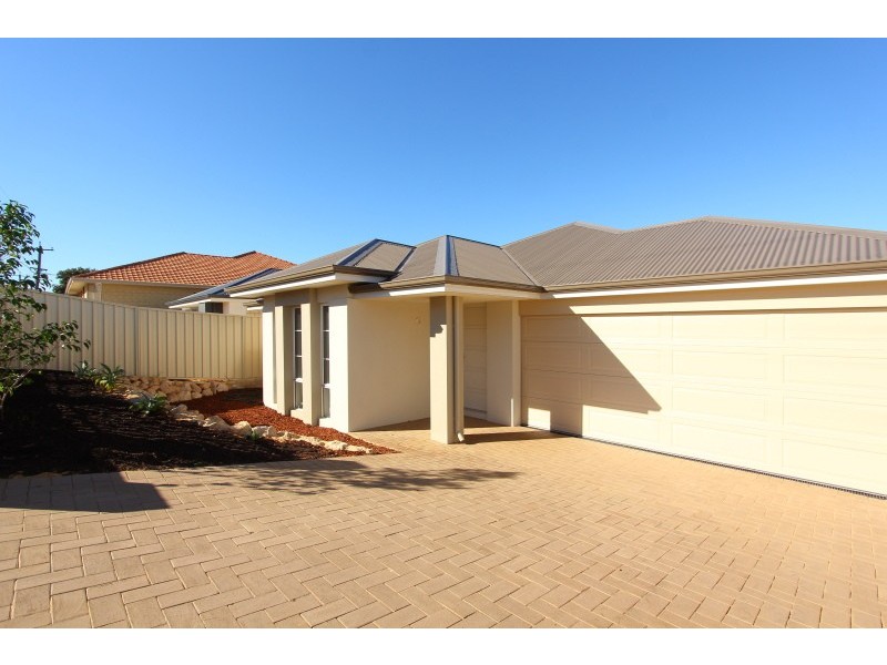 71 Winterfold Rd, Hamilton Hill WA 6163