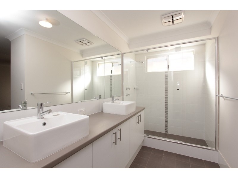 71 Winterfold Rd, Hamilton Hill WA 6163