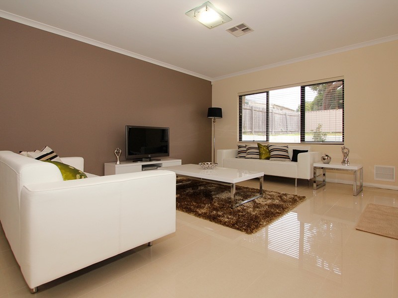 30b Henley Rd, Ardross WA 6153